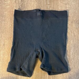 SKIMS Ribbed Boxer Shorts, Size Medium